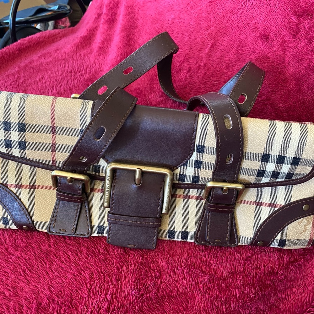 Burberry shoulder haymarket bag authentic — one of Oprah’s favorite things!!